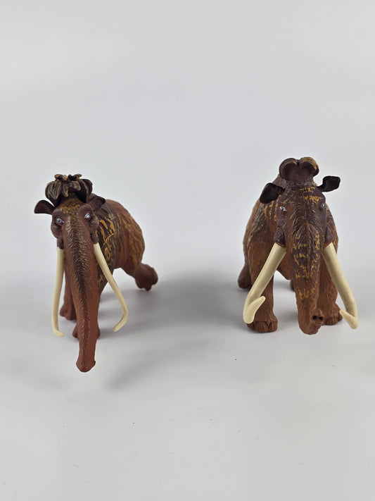 Ice Age Manny and Ellie action figures