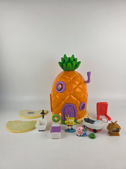SpongeBob SquarePants: Bikini Bottom Pineapple House Playset With Figures
