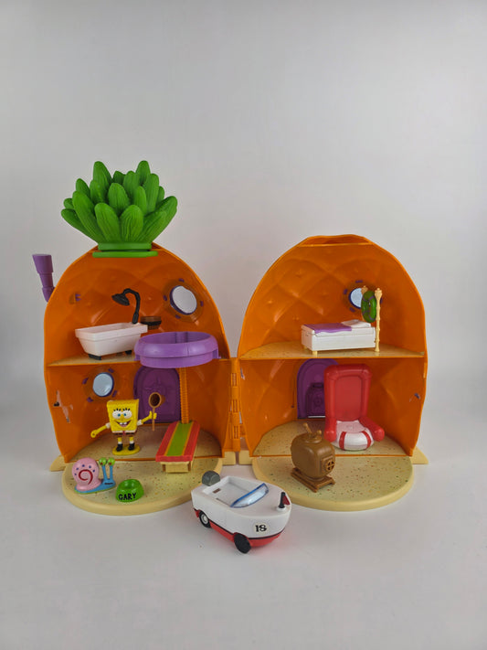 SpongeBob SquarePants: Bikini Bottom Pineapple House Playset With Figures