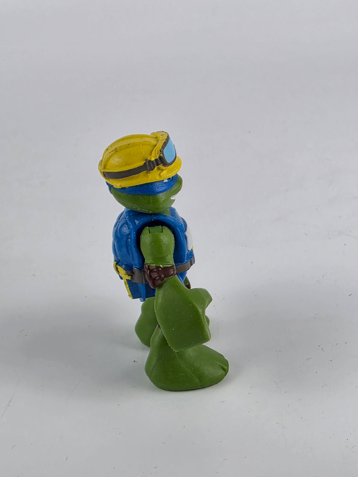 Playmates Half Shell Heroes Leonardo action figure