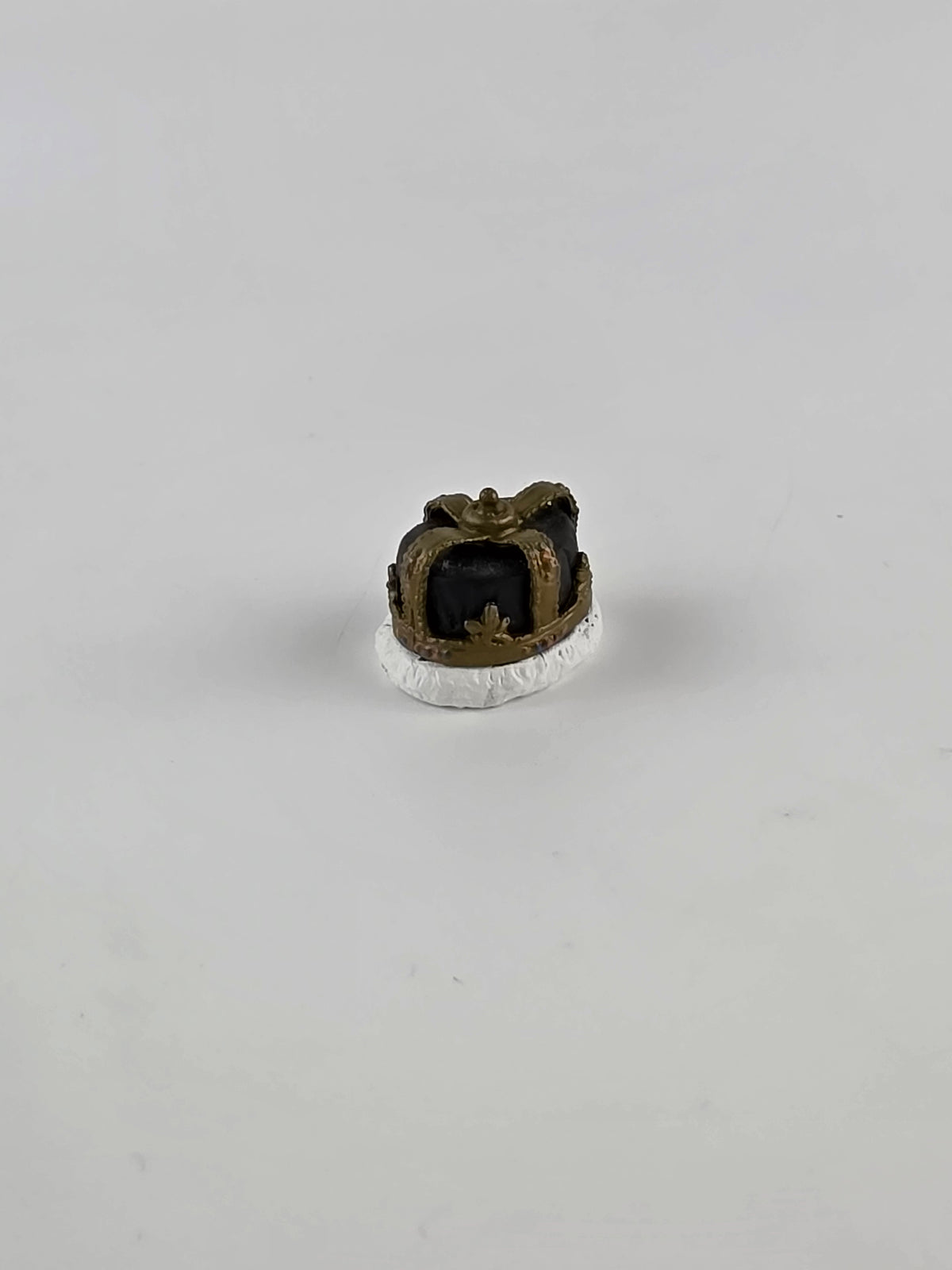 WWE Jerry "The King" Lawler figure crown accessory