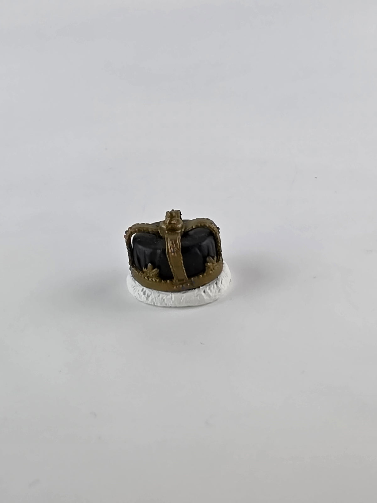 WWE Jerry "The King" Lawler figure crown accessory