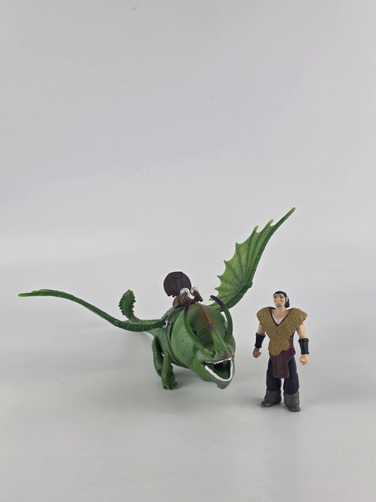 How to Train Your Dragon set features Skullcrusher (the green Rumblehorn dragon) and eret