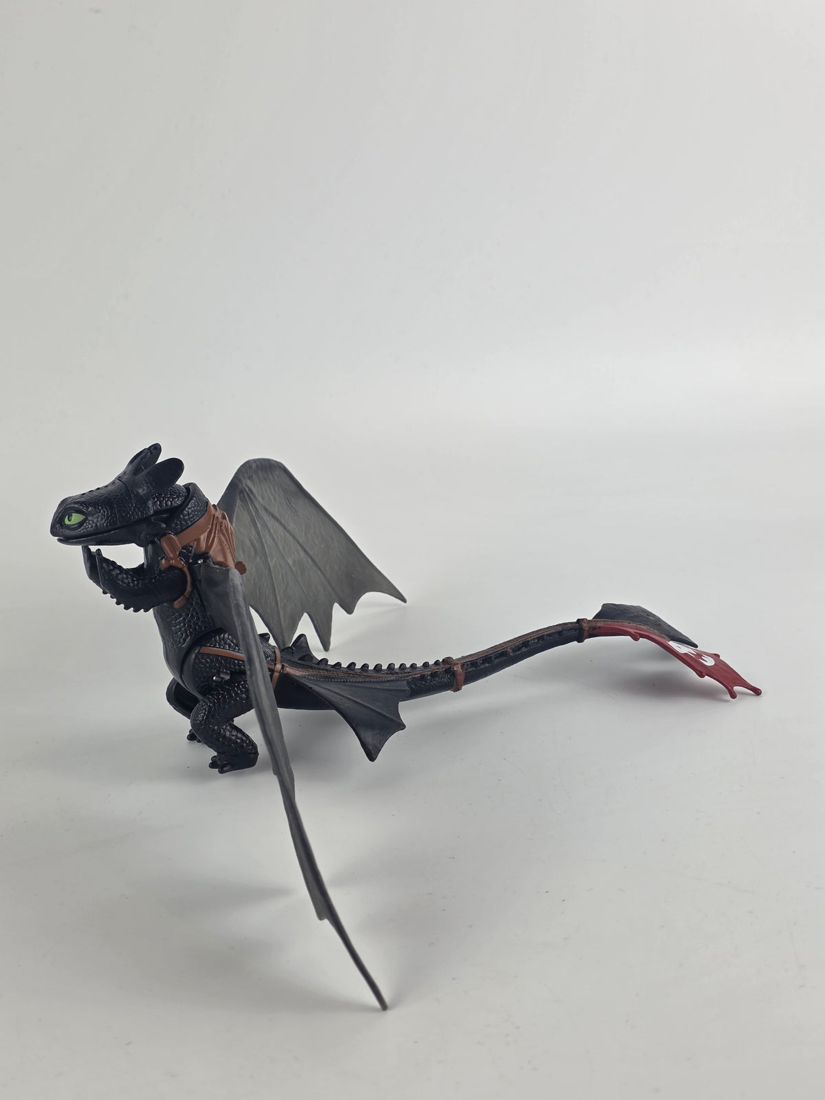 DreamWorks Dragons Defenders of Berk  Dragon Figure Toothless Night Fury
