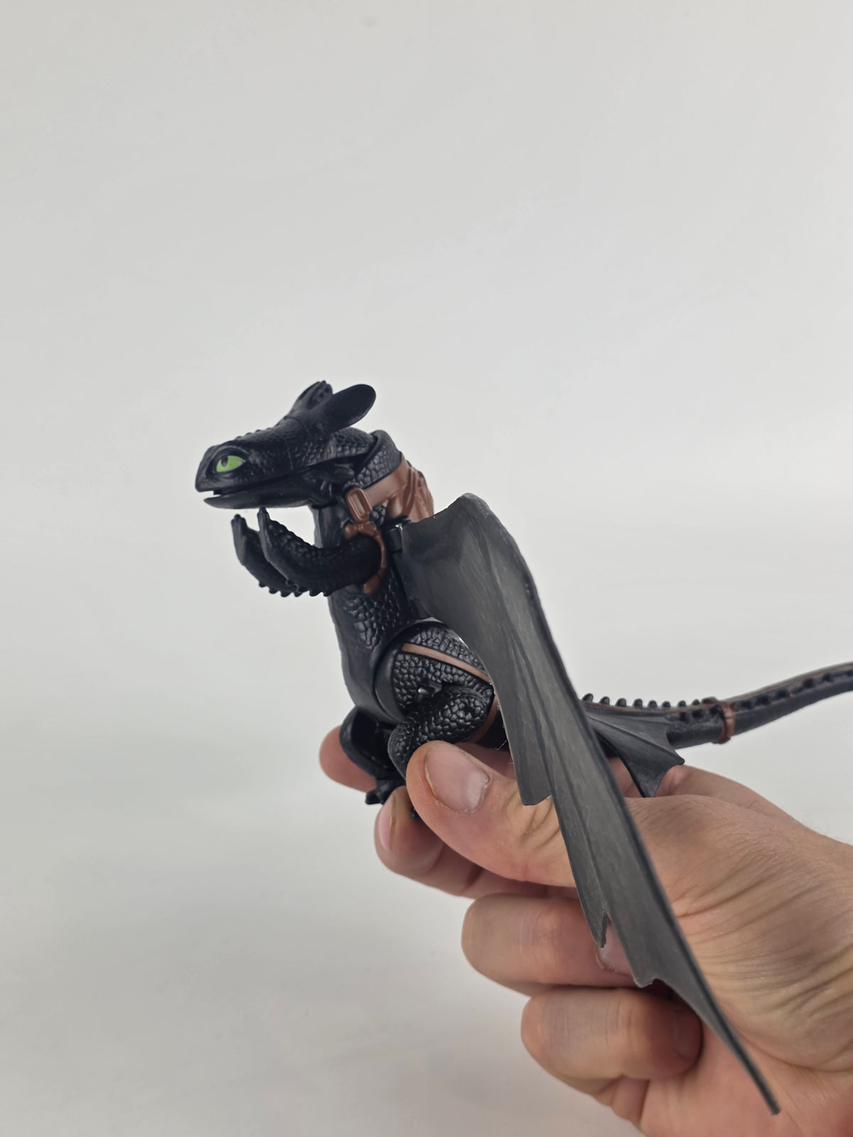 DreamWorks Dragons Defenders of Berk  Dragon Figure Toothless Night Fury