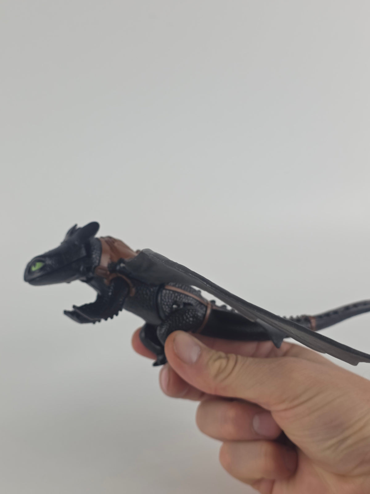 DreamWorks Dragons Defenders of Berk  Dragon Figure Toothless Night Fury