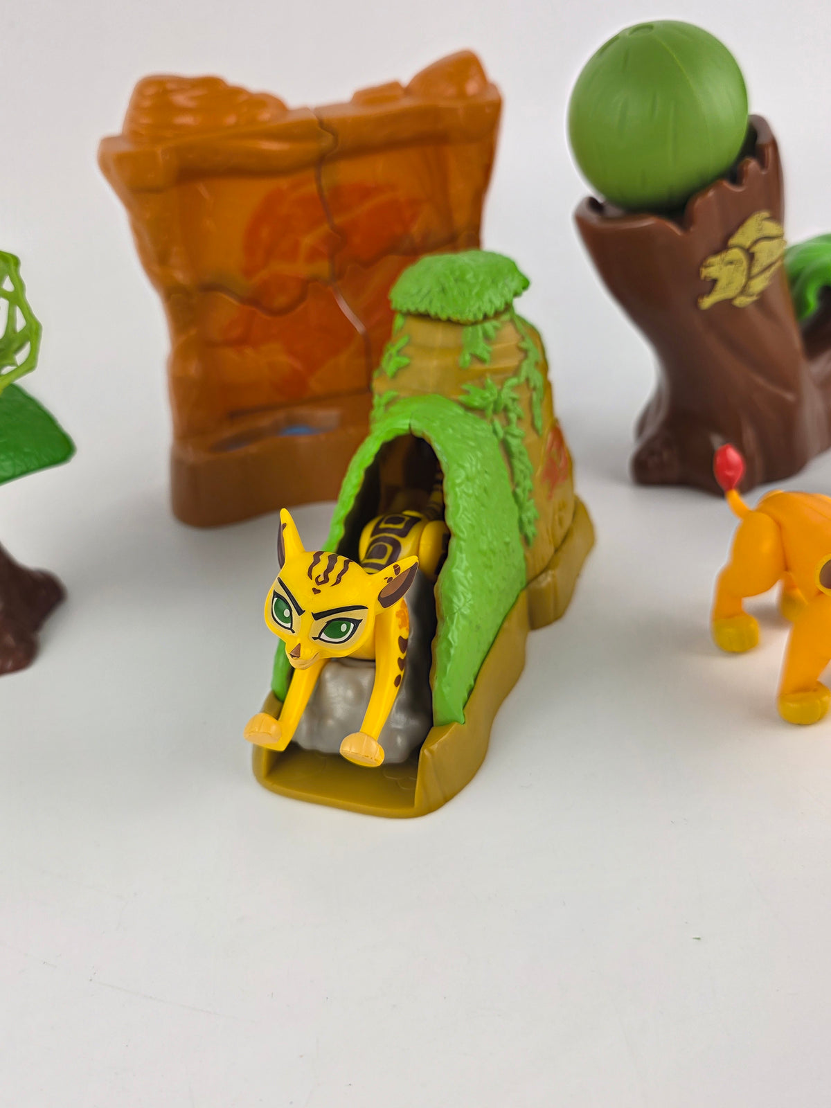Disney The Lion Guard Small Playsets With Figures Toy Bundle Kion Disney Junior