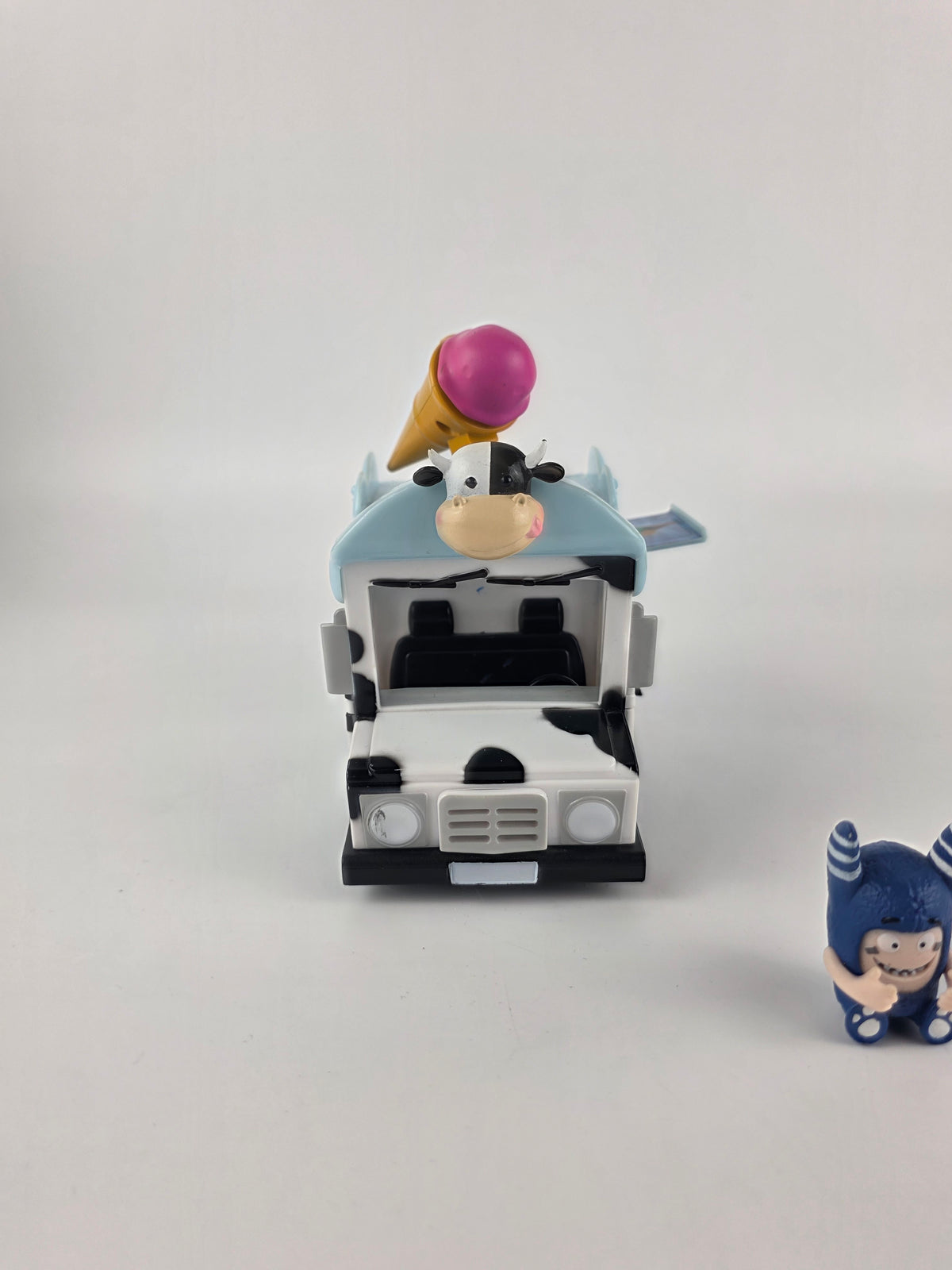 Oddbods ice cream van with pogo figure