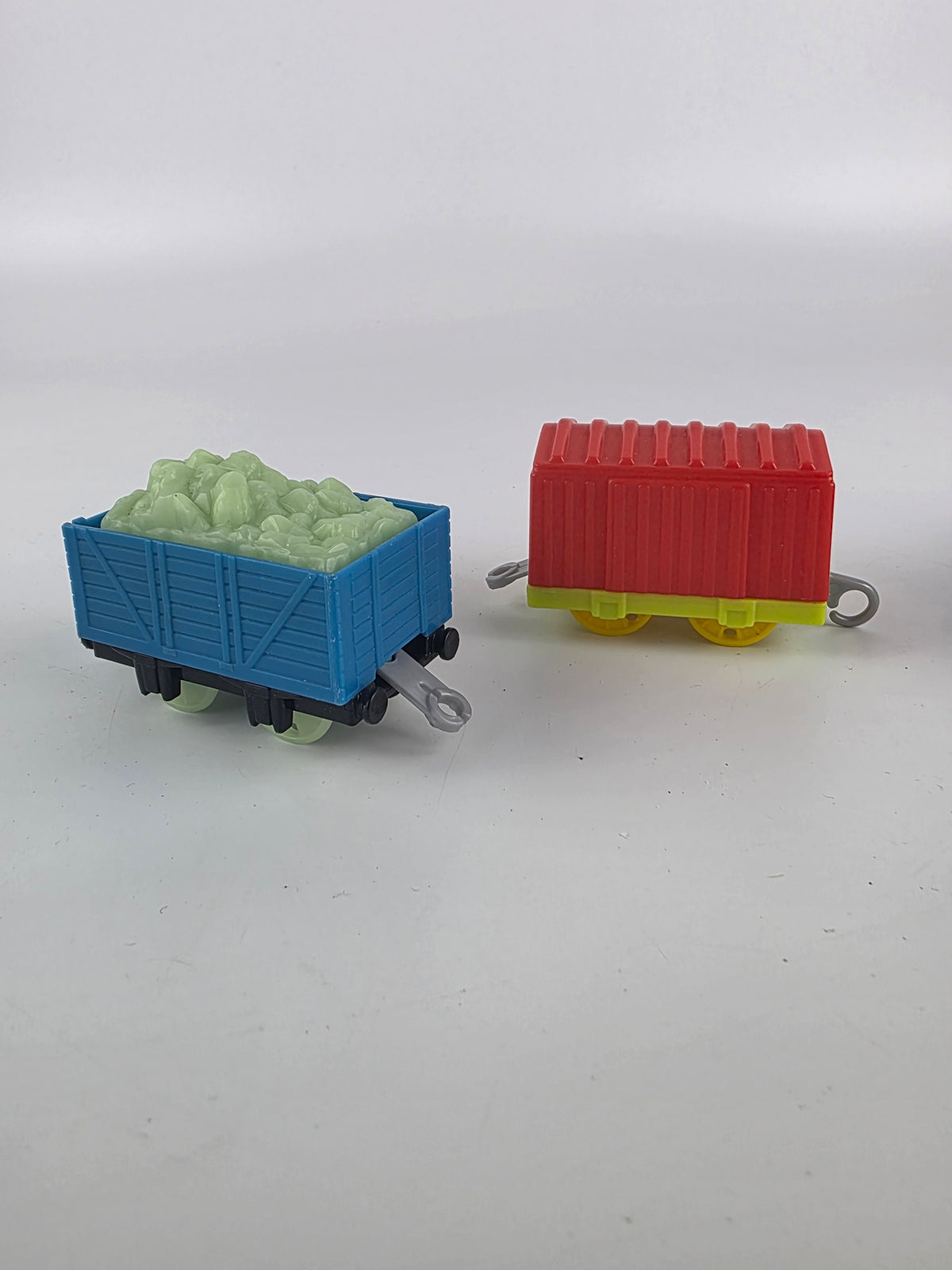 Trackmaster Thomas & Friends Thomas Glow in the Dark Motorized Train