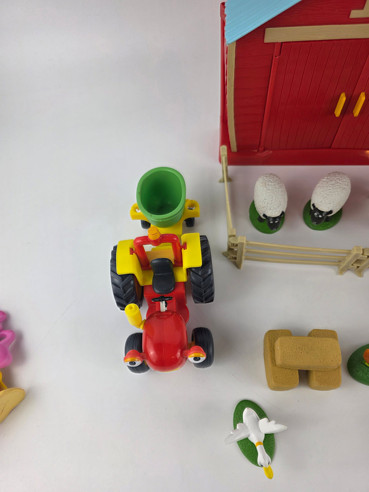 Tractor Tom farm barn playset toy bundle