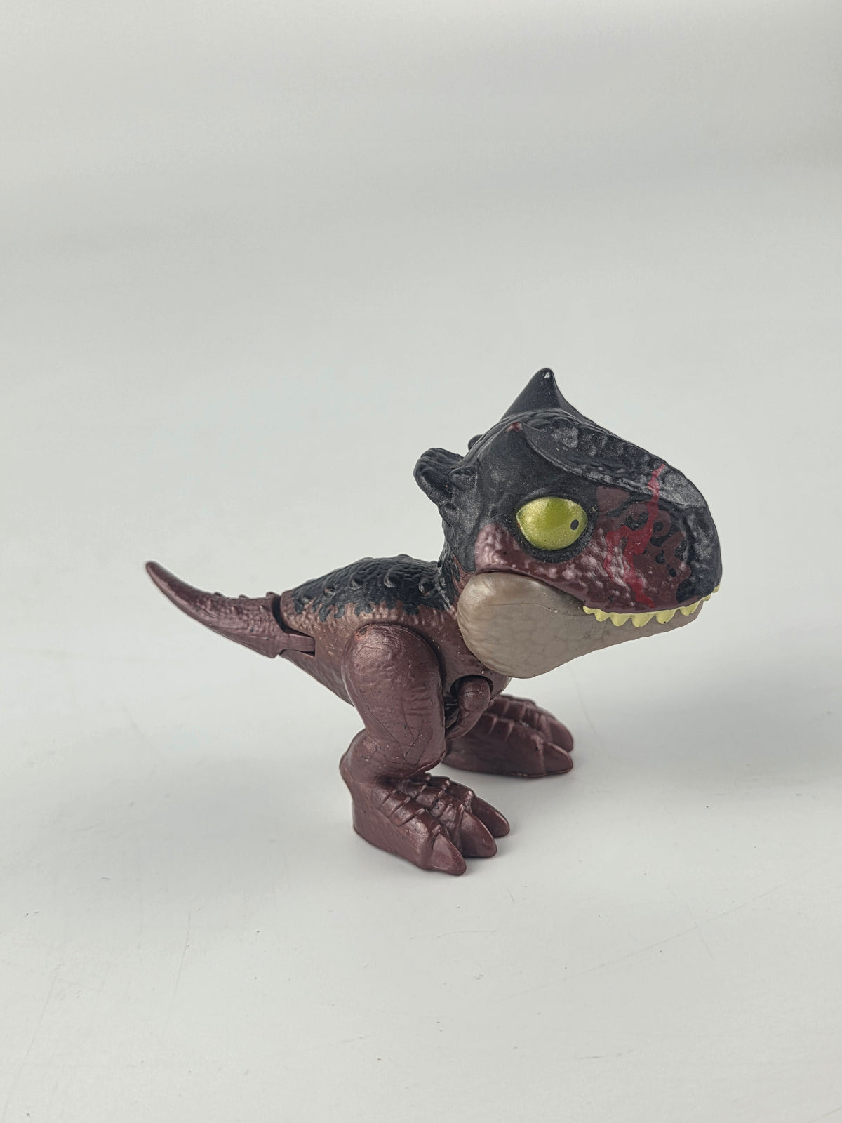 Jurassic World: Snap Squad - Carnotaurus dinosaur