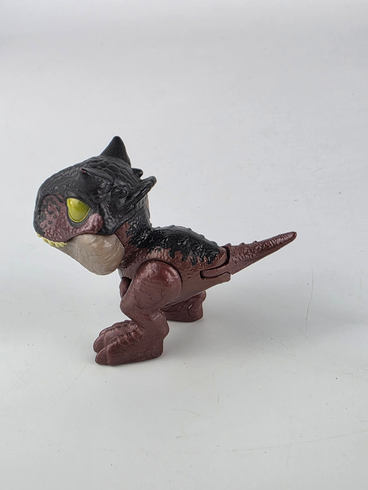 Jurassic World: Snap Squad - Carnotaurus dinosaur