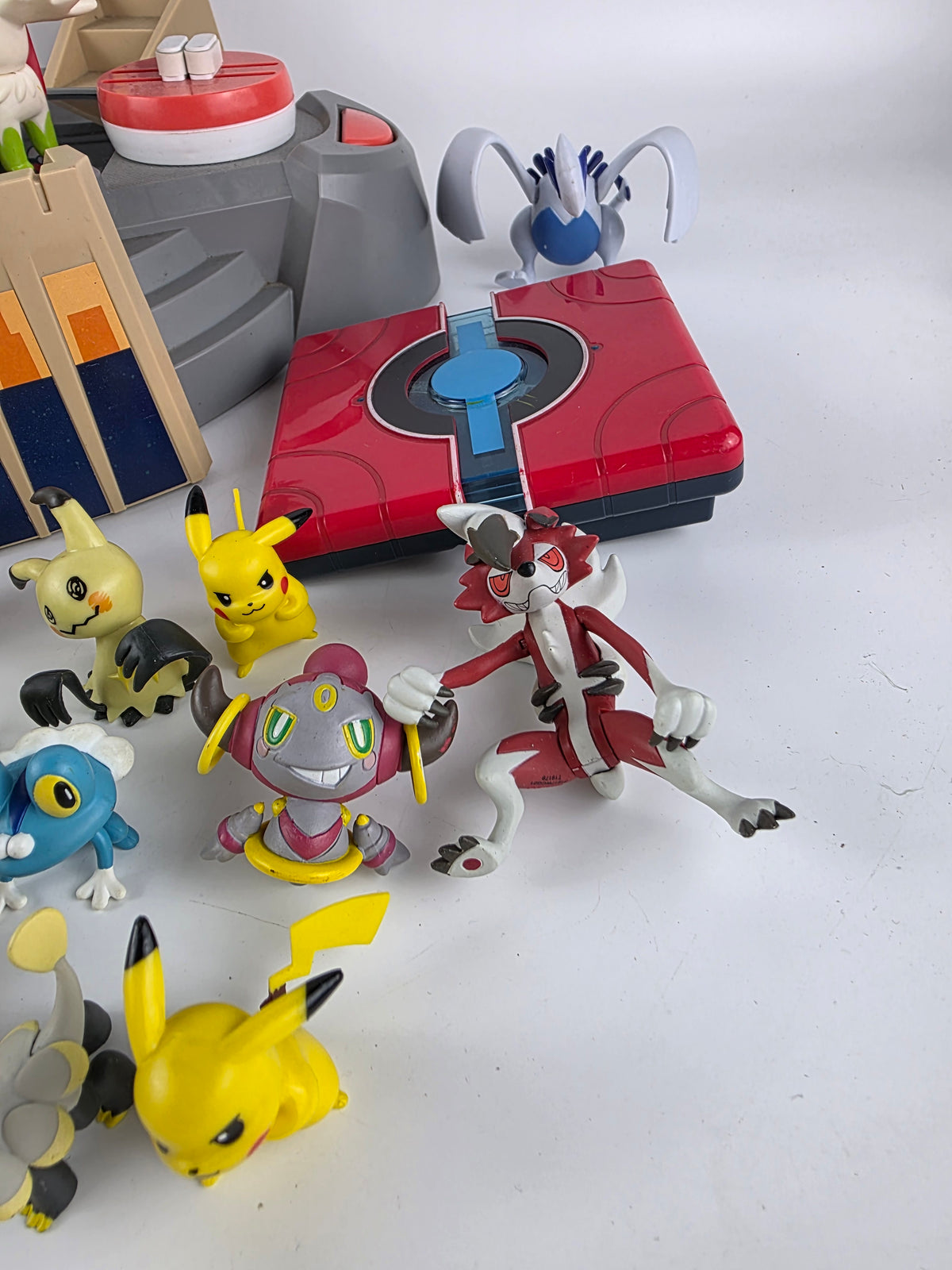 TOMY Pokémon X & Y Electronic Battle Arena Playset Figure Go Balls Pokédex