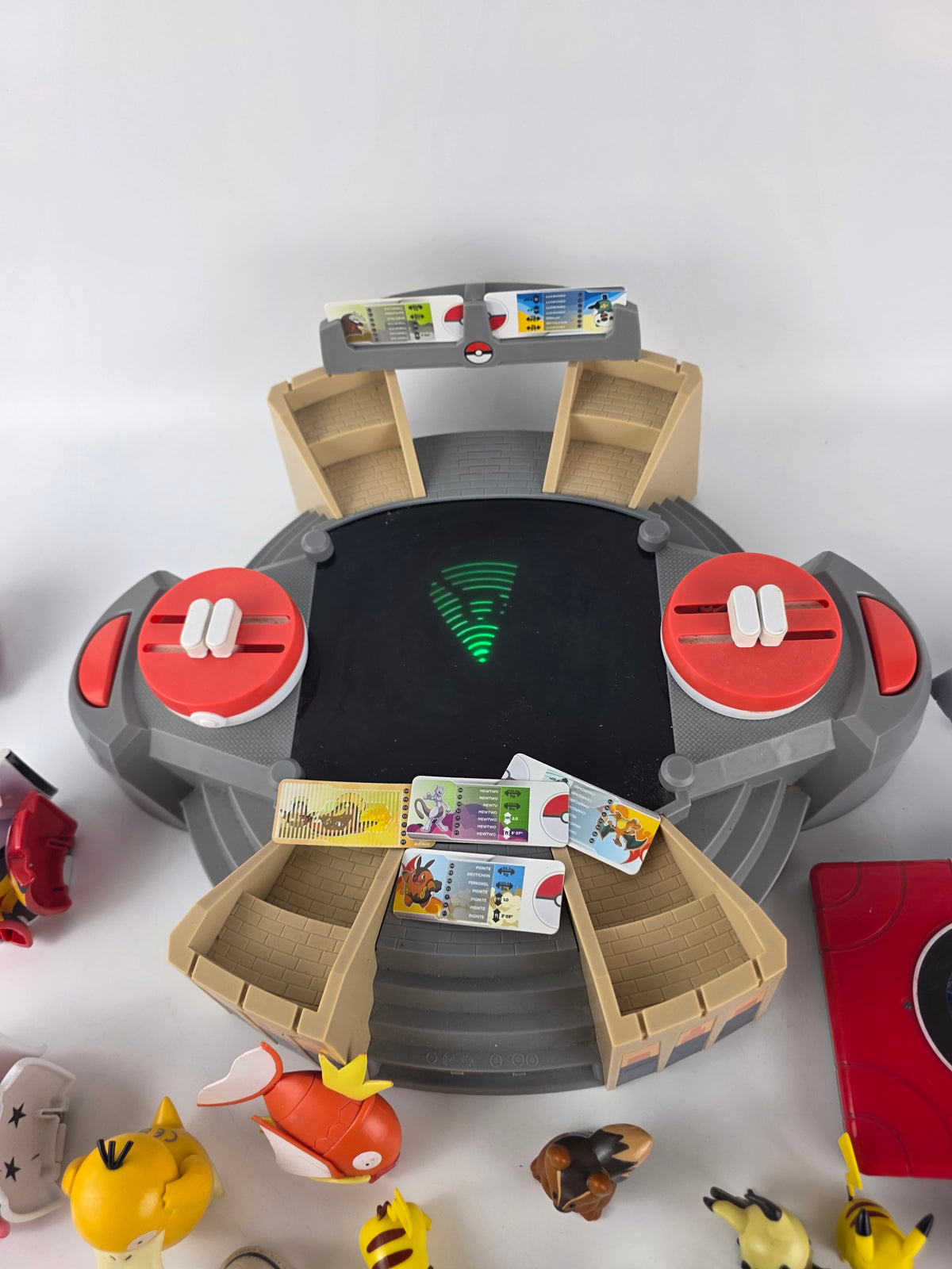 TOMY Pokémon X & Y Electronic Battle Arena Playset Figure Go Balls Pokédex