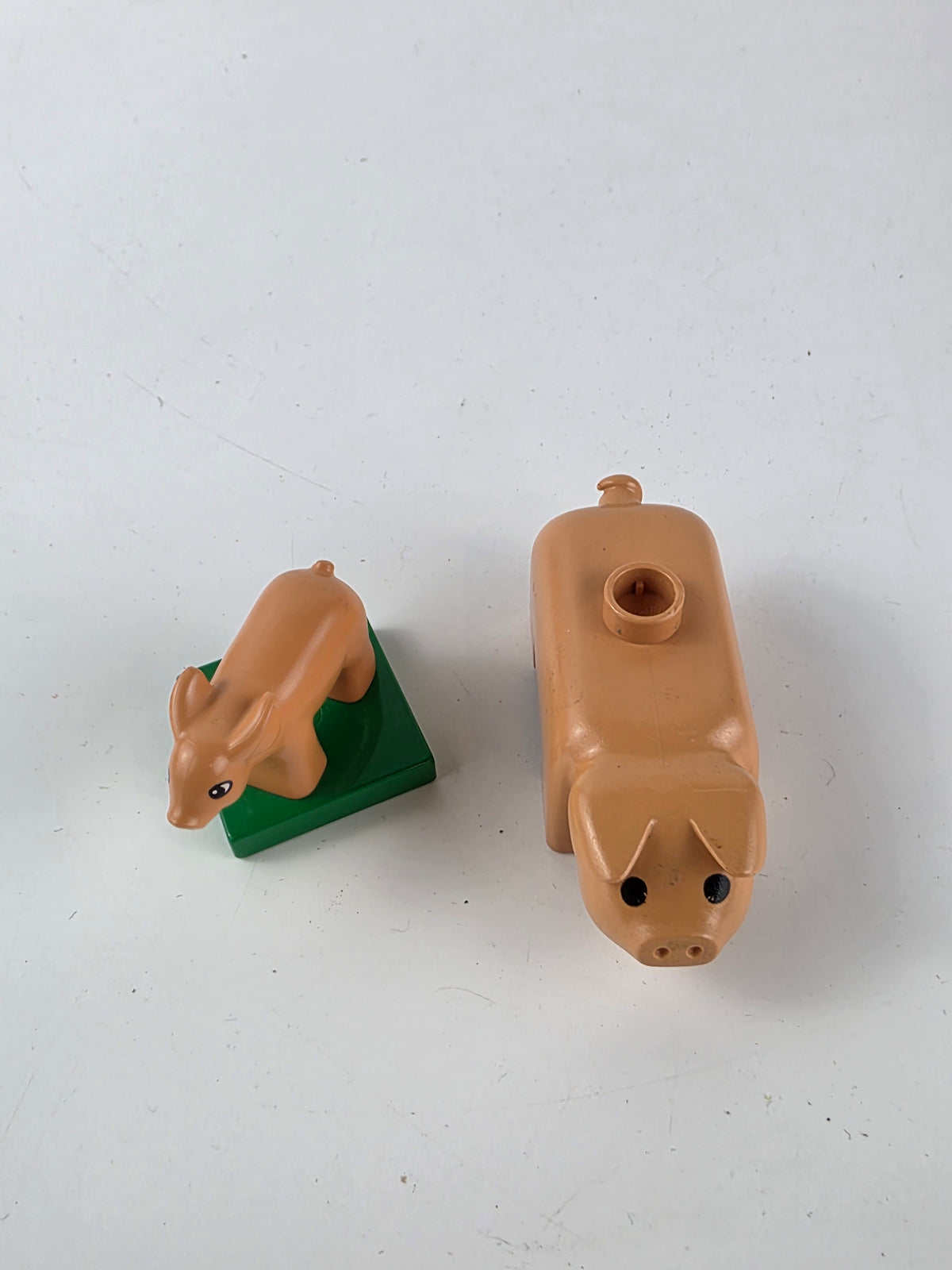 Lego Duplo vintage pig figures