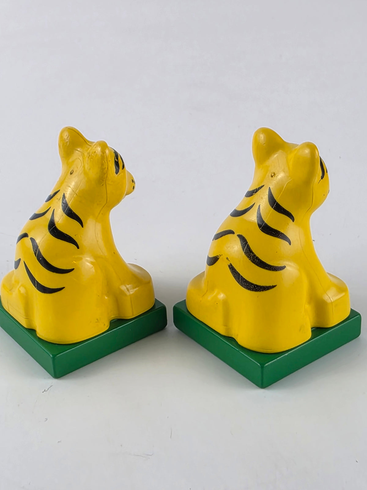 Lego Duplo vintage tiger figure set