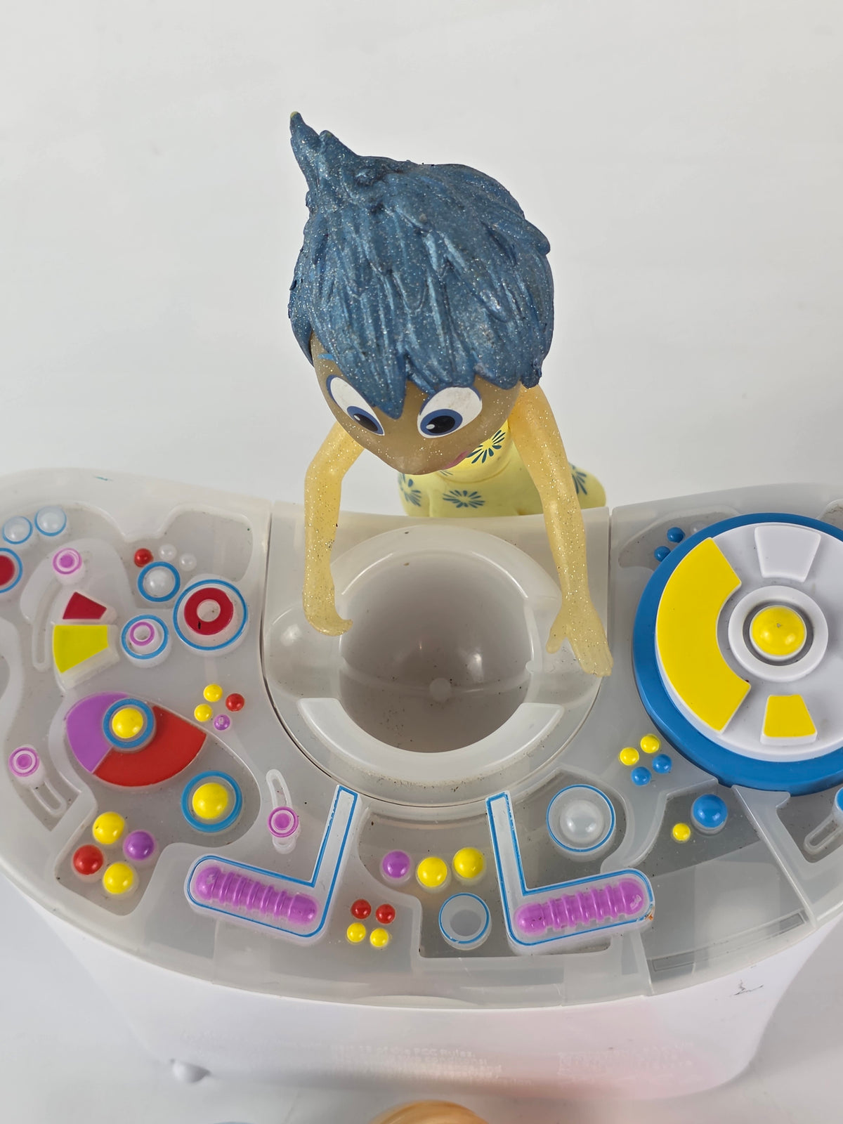 Disney Pixar Inside Out Toy - Electronic Console Playset With Action Figures